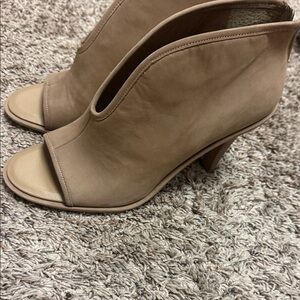 Vince Camuto Taupe Open-Toe V-Cut Heeled Booties